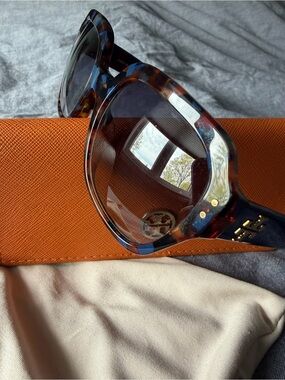 Tory Burch Tortoiseshell Cat-Eye Sunglasses with Brown Gradient Lenses